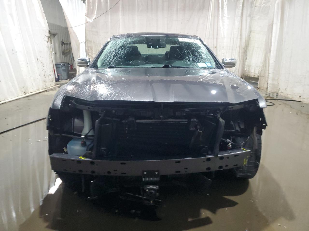 2018 Chrysler 300 - Image 5