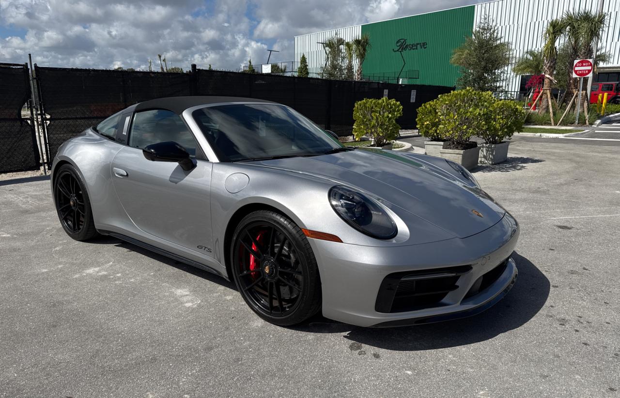 2022 Porsche 911 - Image 1
