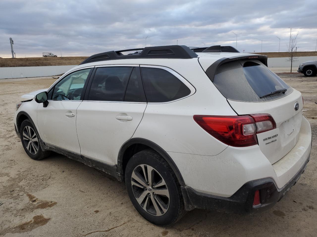 2018 Subaru Outback - Image 2