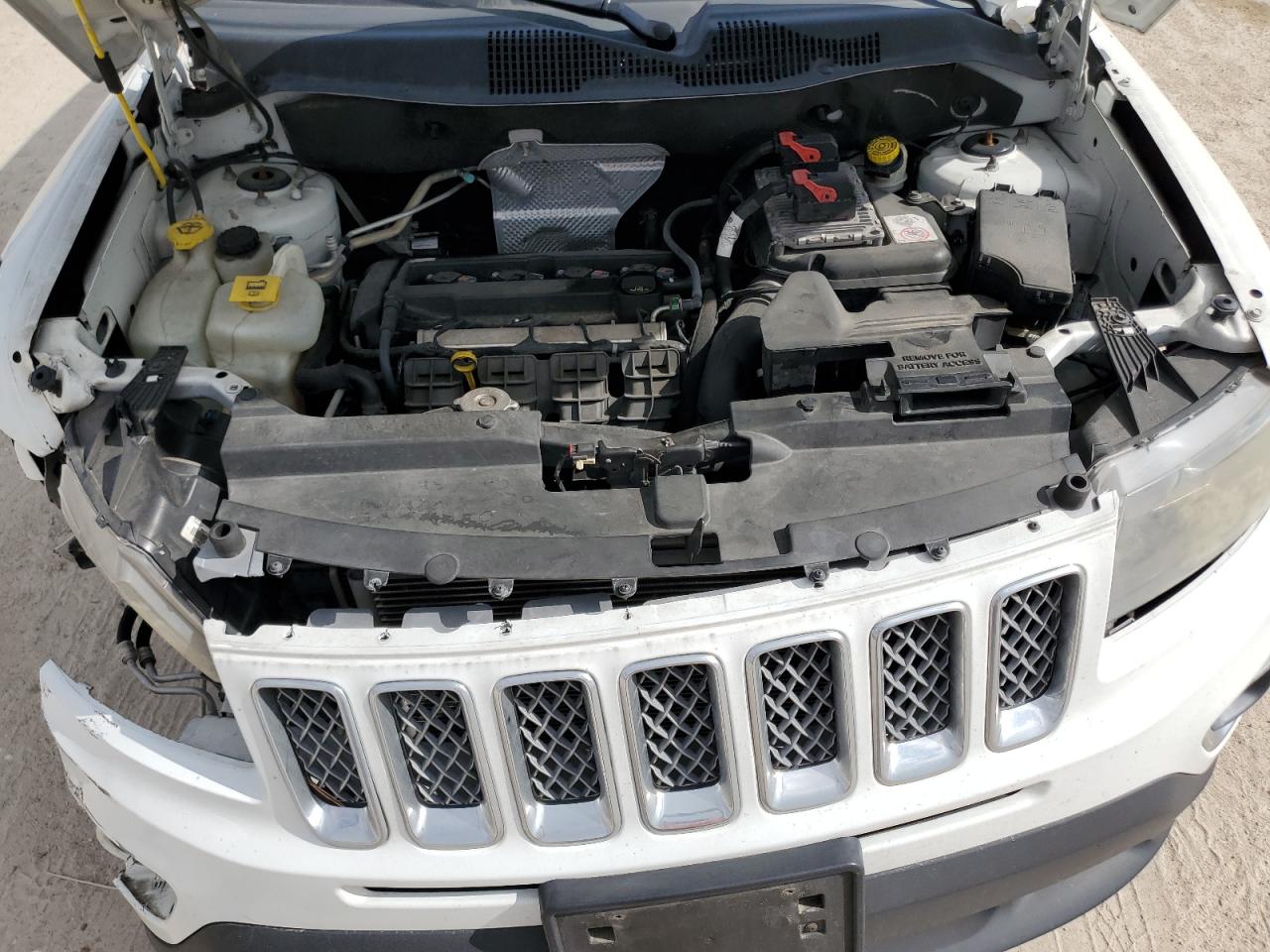 2014 Jeep Compass - Image 13