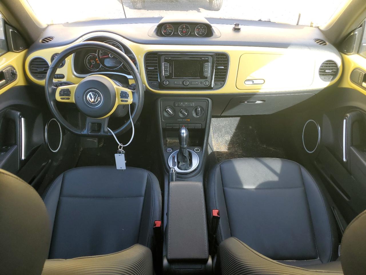 2015 Volkswagen Beetle - Image 8