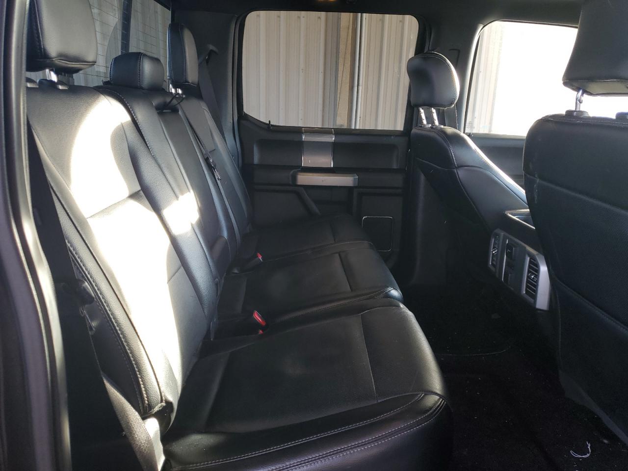 2015 Ford F-150 - Image 10