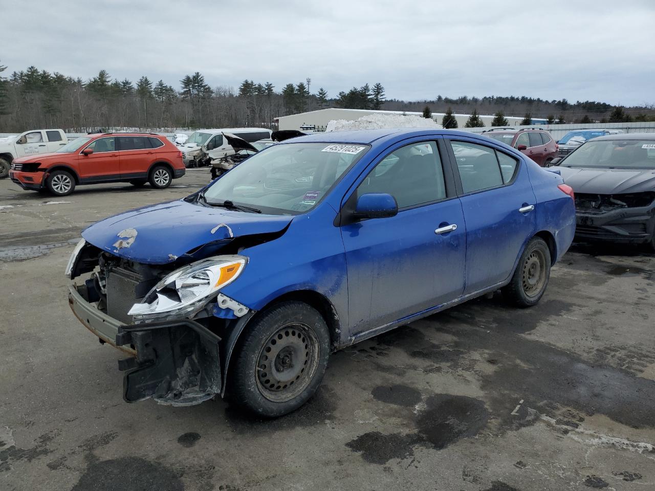 2013 Nissan Versa - Image 1