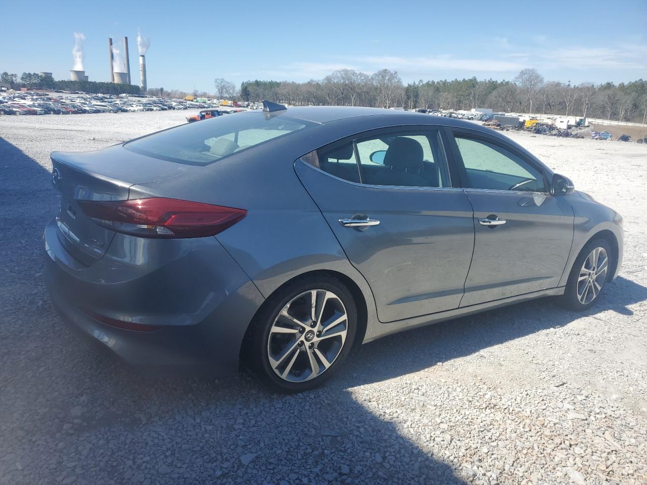 2017 Hyundai Elantra - Image 3