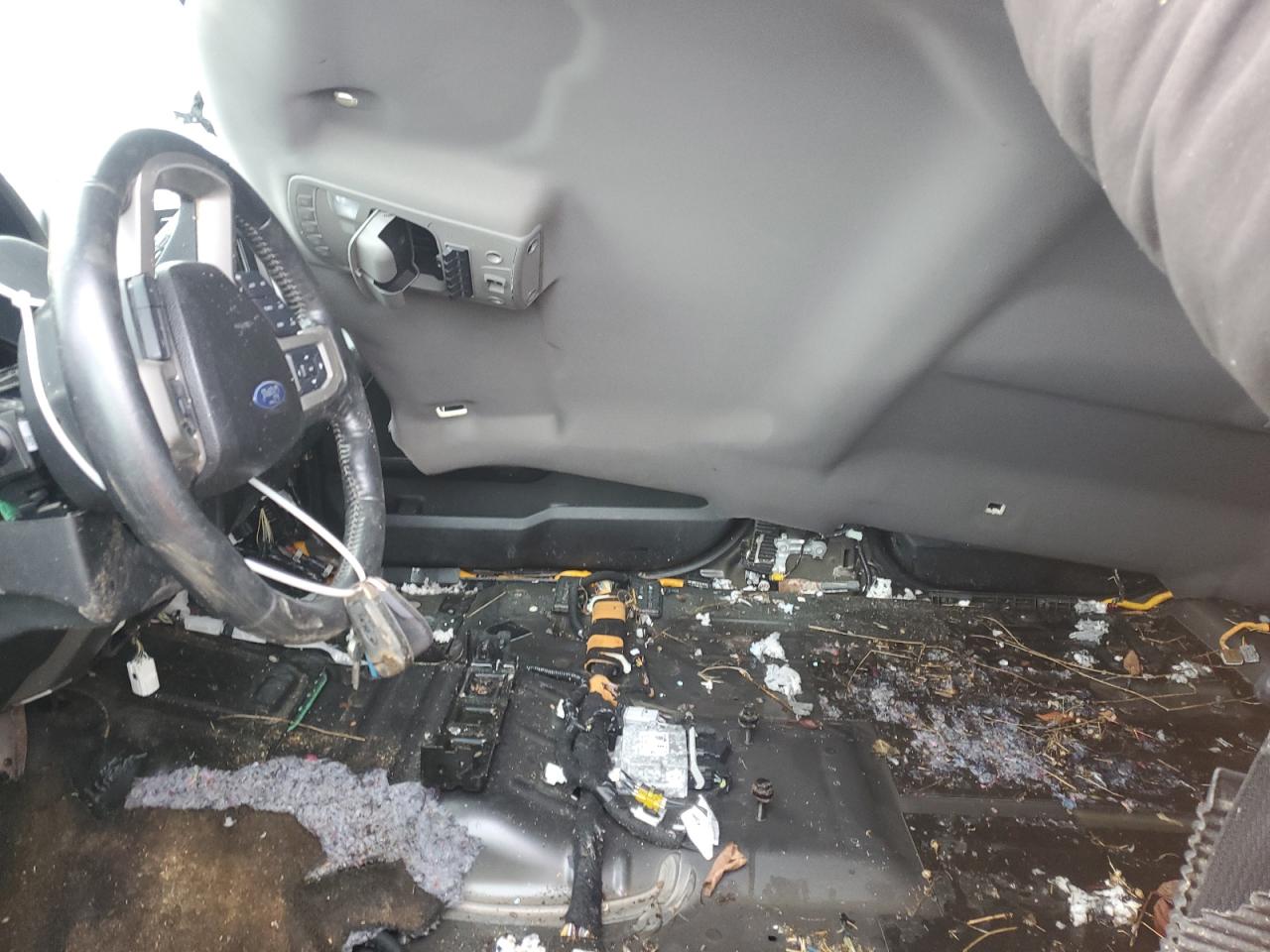 2018 Ford F350 - Image 7