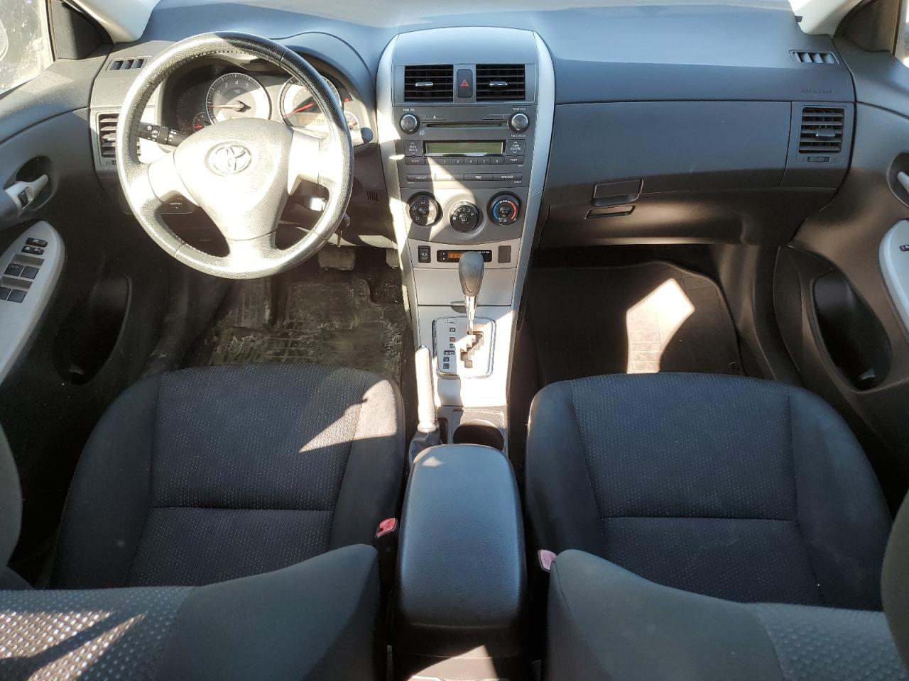 2010 Toyota Corolla - Image 8