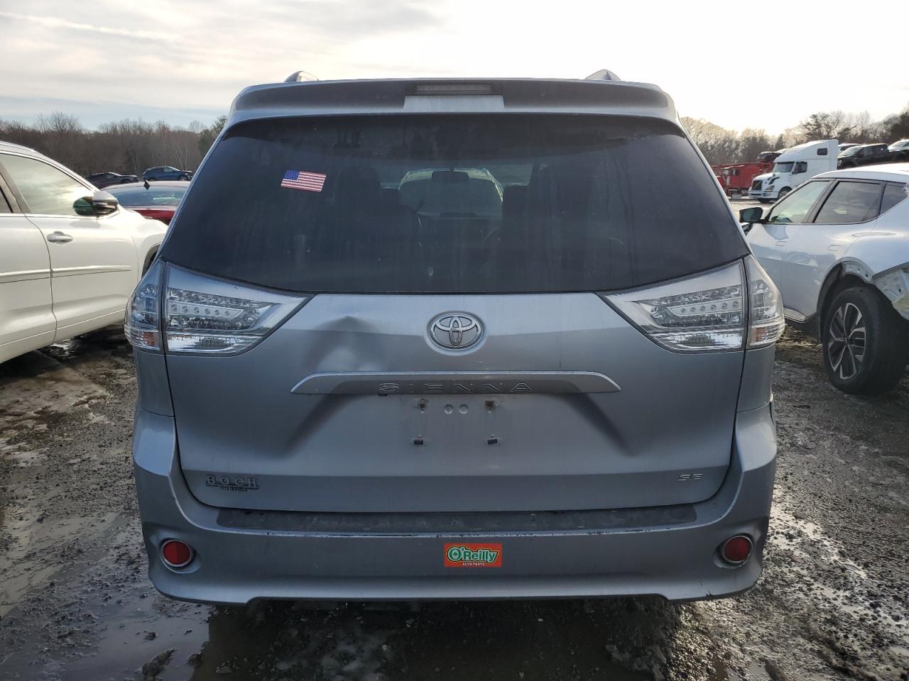 2013 Toyota Sienna - Image 6