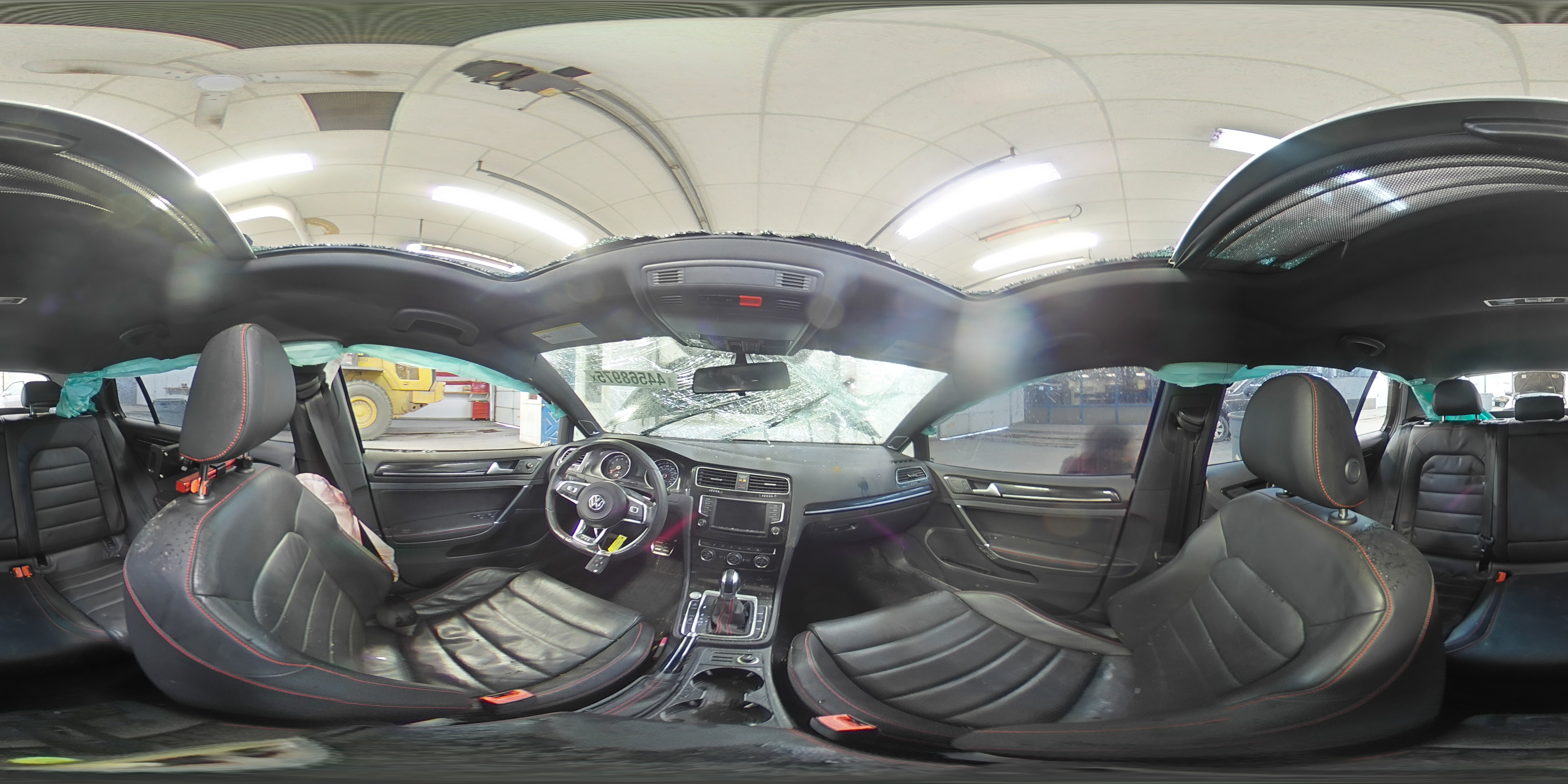2016 Volkswagen GTI - Image 12