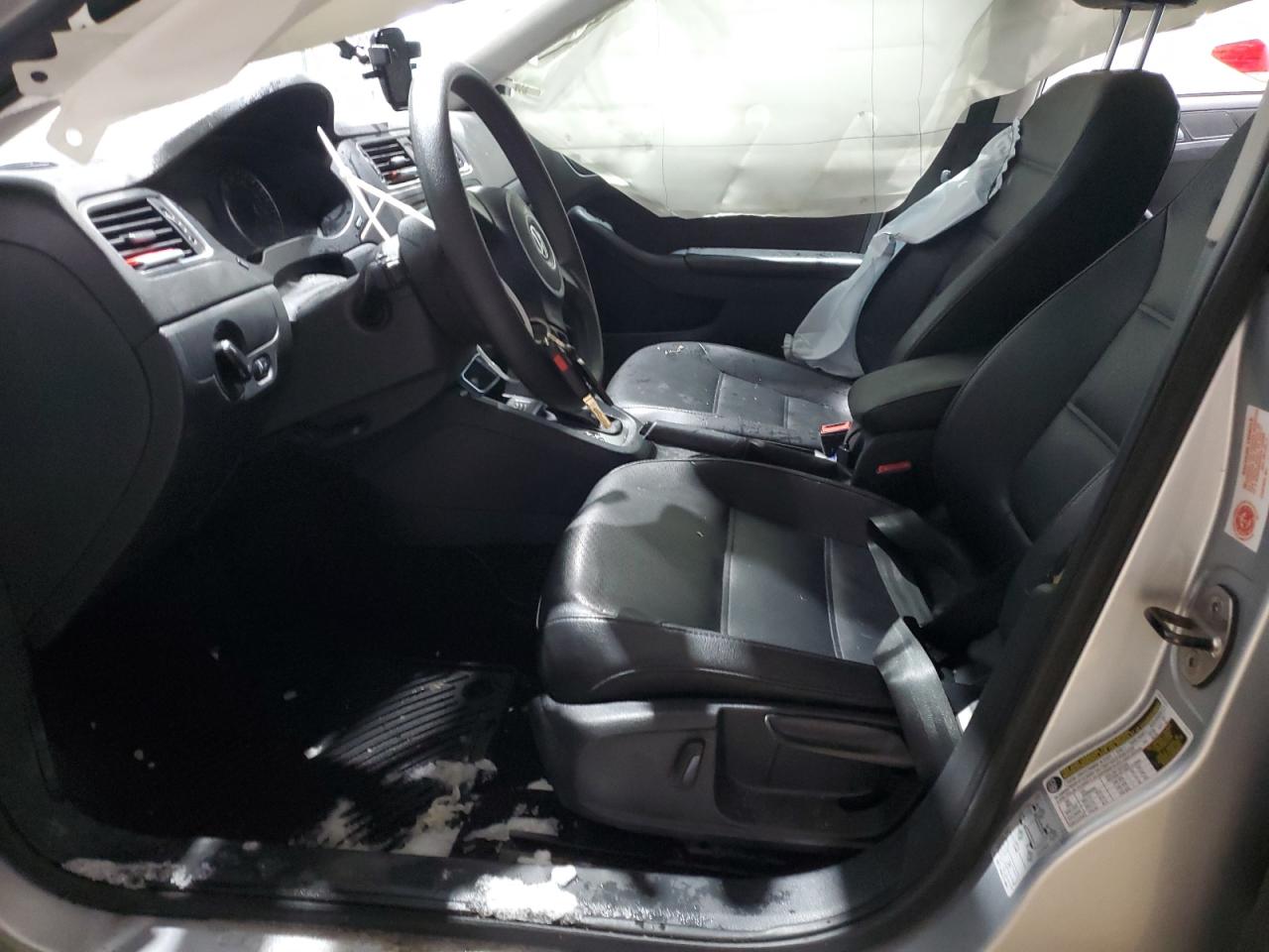 2014 Volkswagen Jetta - Image 7