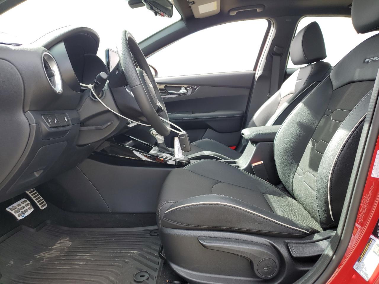 2024 Kia Forte - Image 7