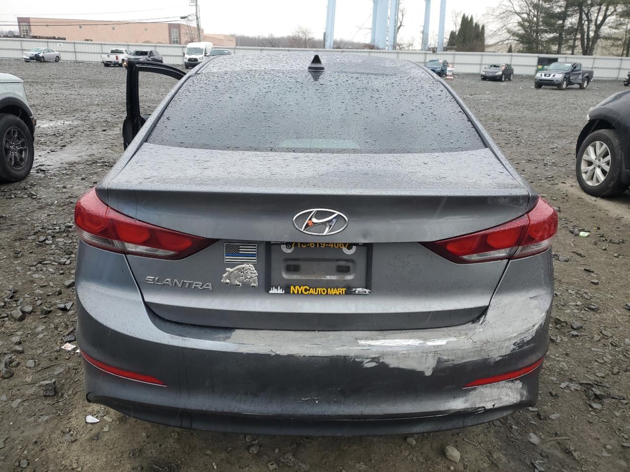 2018 Hyundai Elantra - Image 6
