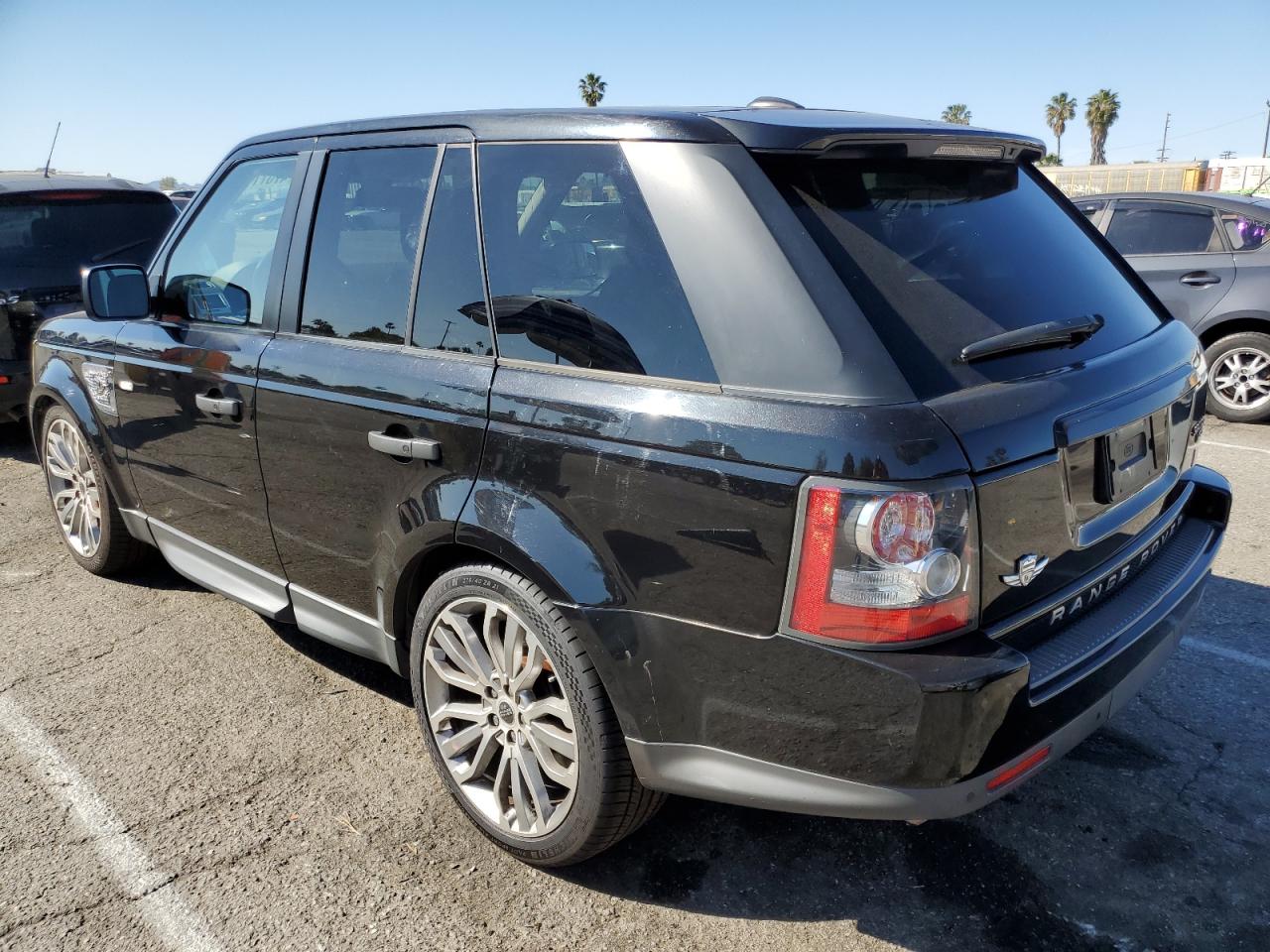 2010 Land Rover Range Rover - Image 2