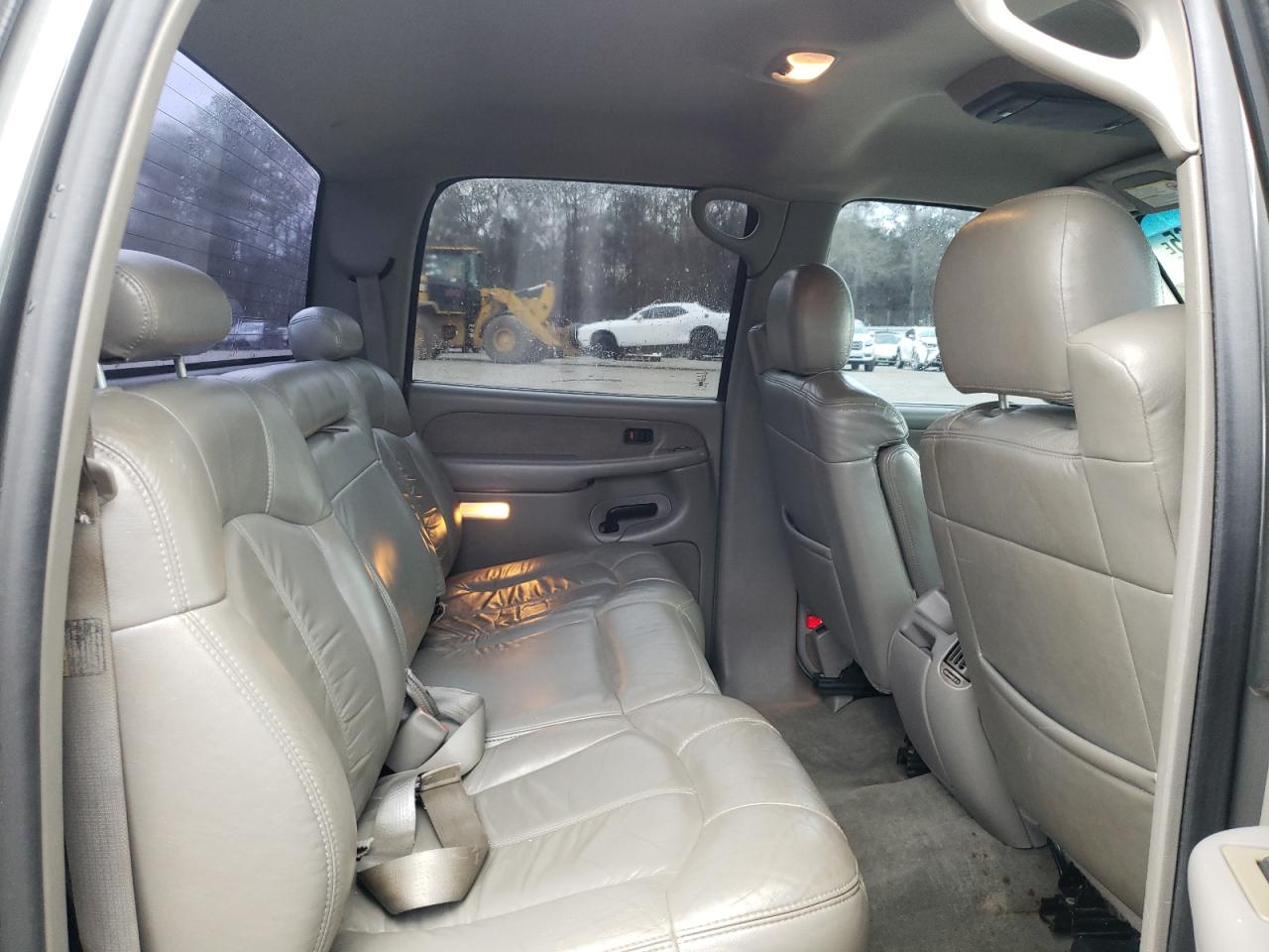2001 Chevrolet Silverado - Image 10