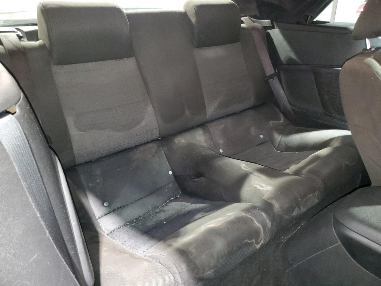 2005 Ford Mustang - Image 10