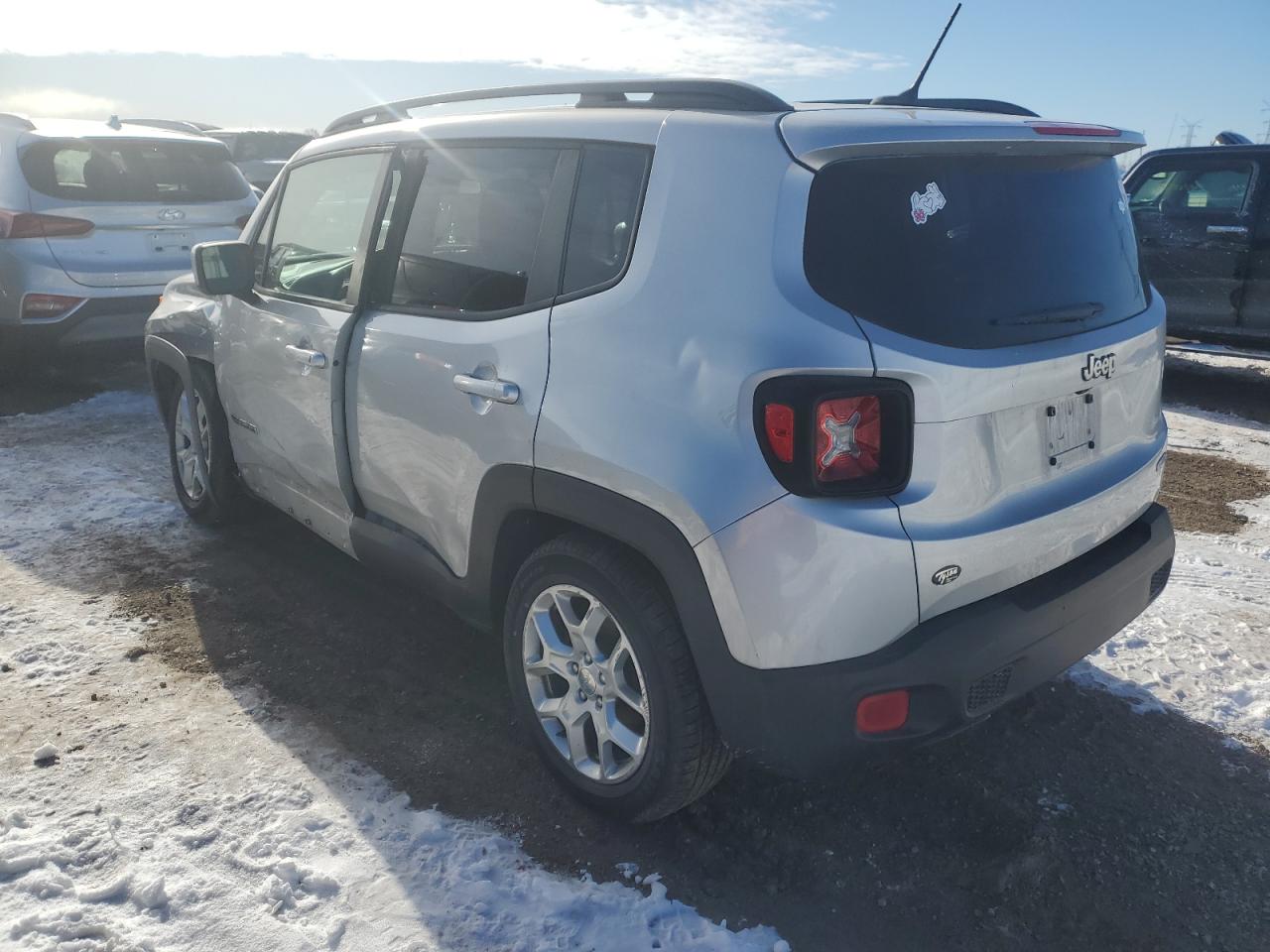 2015 Jeep Renegade - Image 2