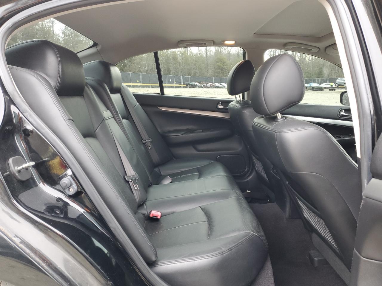 2011 Infiniti G - Image 11