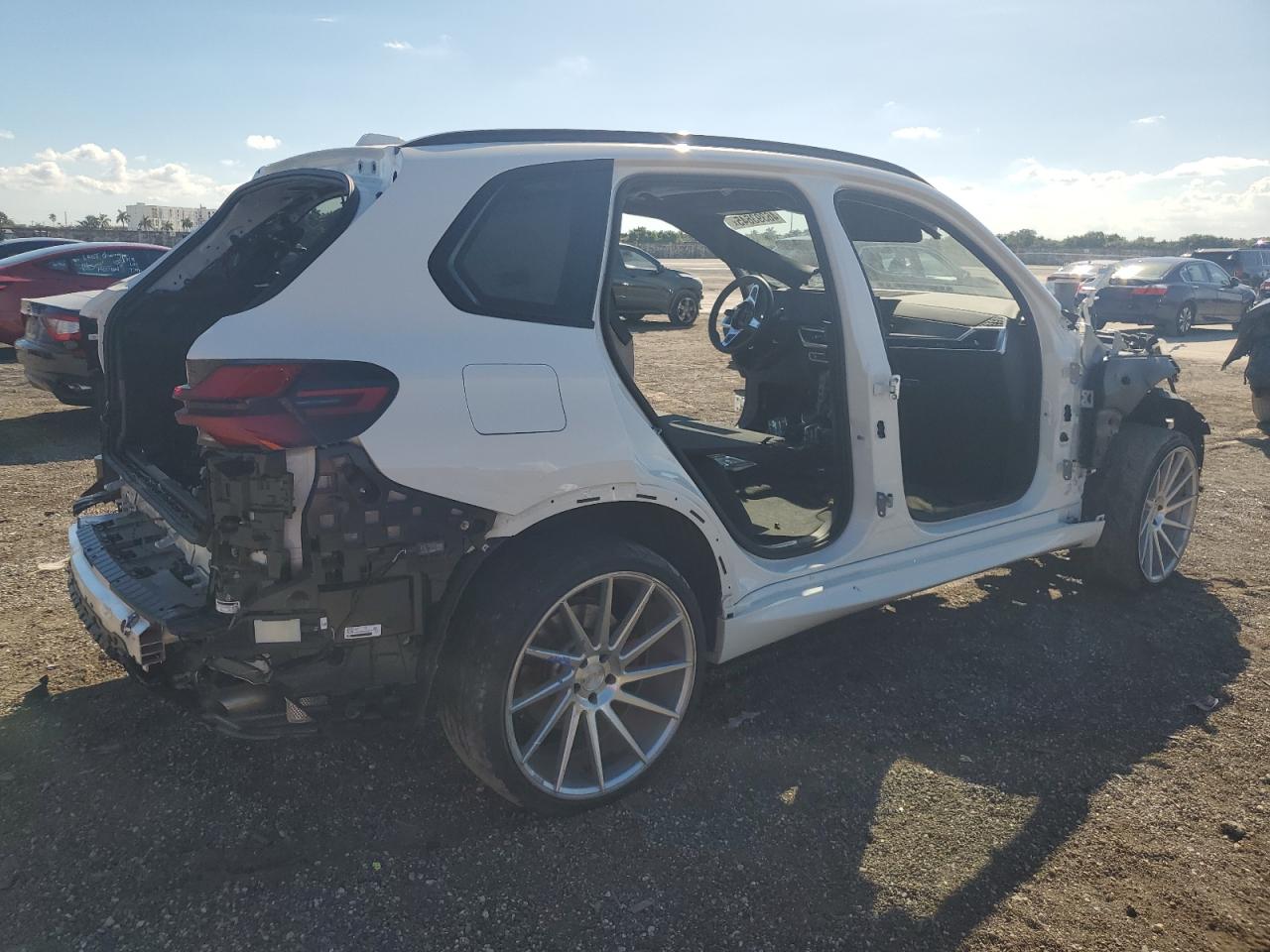 2024 BMW X5 - Image 3