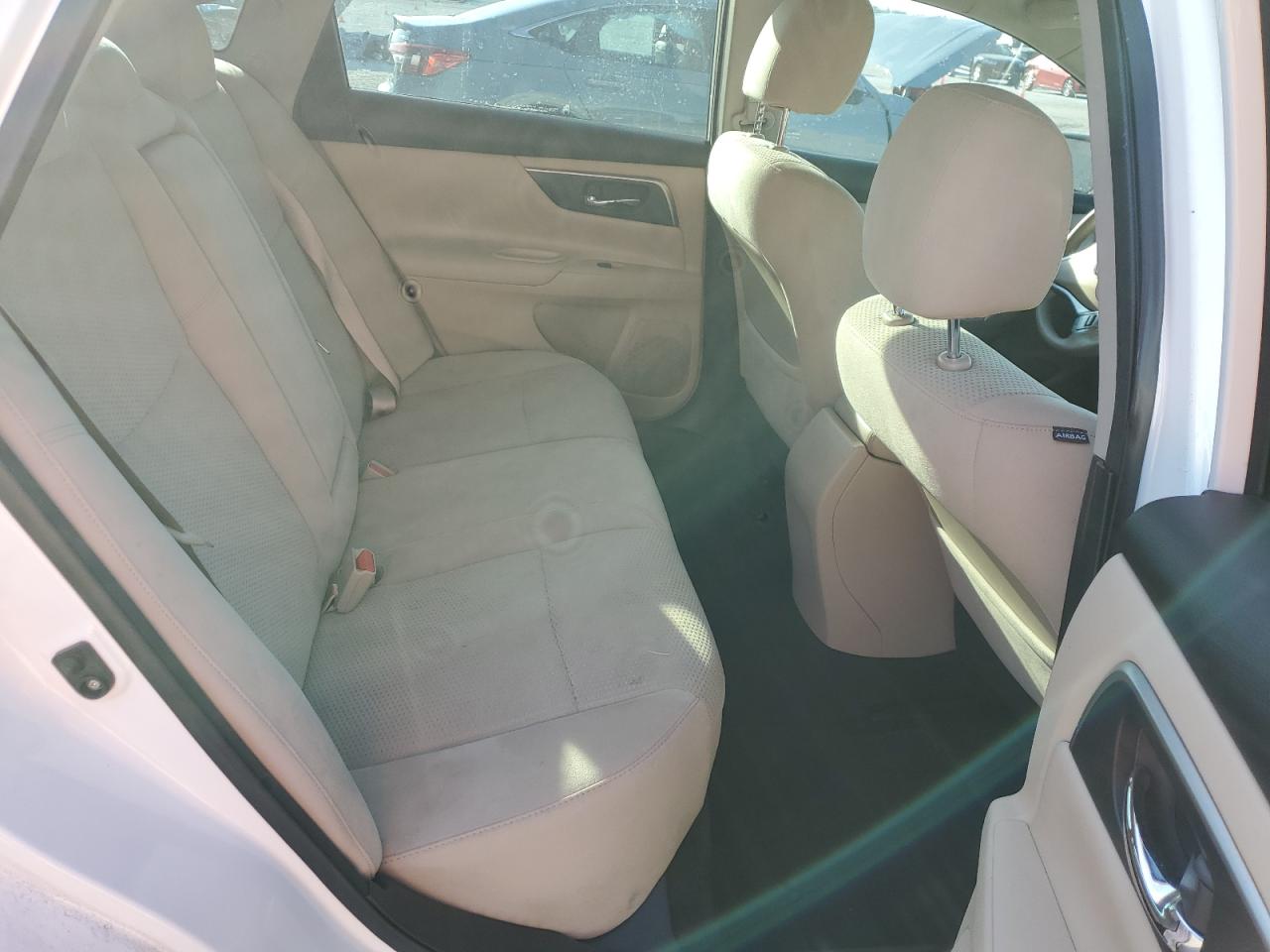 2015 Nissan Altima - Image 10