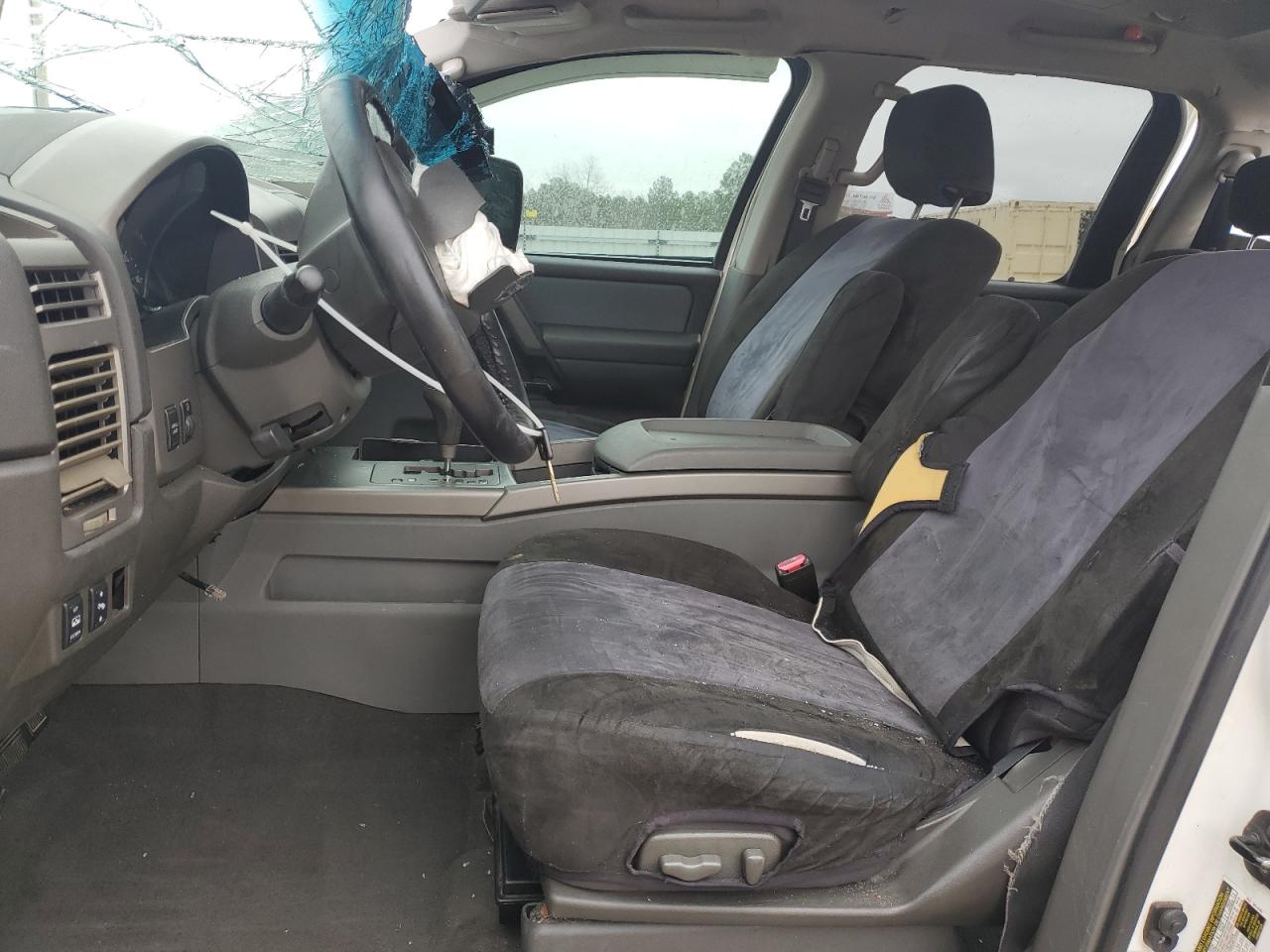 2006 Nissan Titan - Image 7