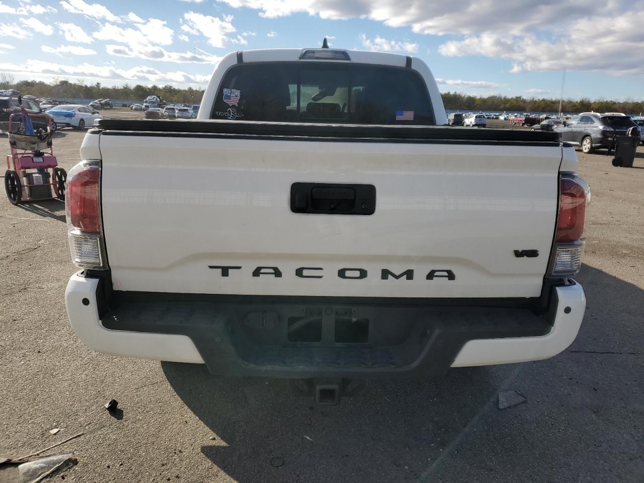 2022 Toyota Tacoma - Image 6