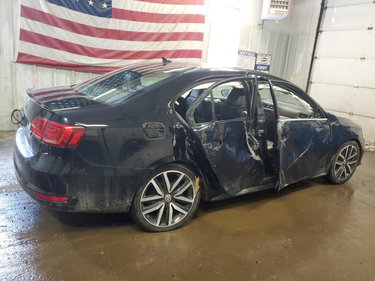 2014 Volkswagen Jetta - Image 3
