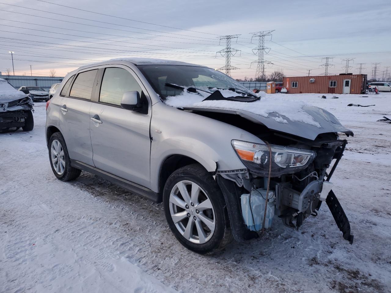 2015 Mitsubishi Outlander - Image 4