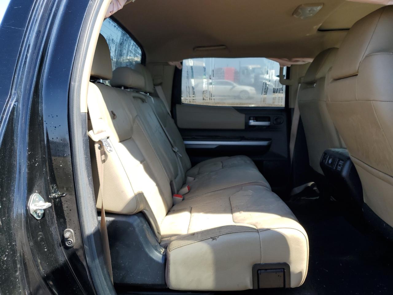 2015 Toyota Tundra - Image 11