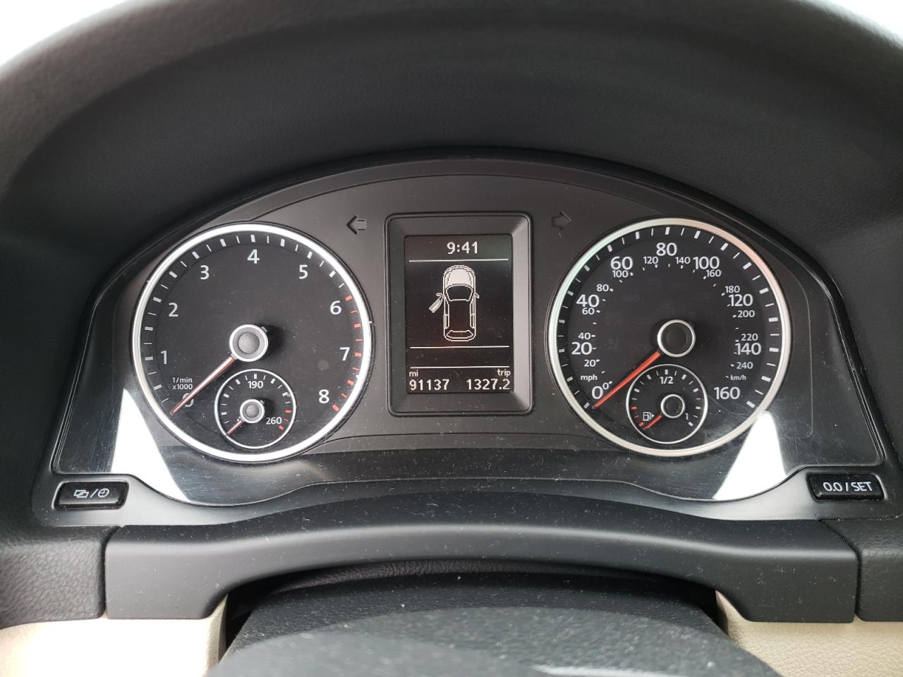2016 Volkswagen Tiguan - Image 9