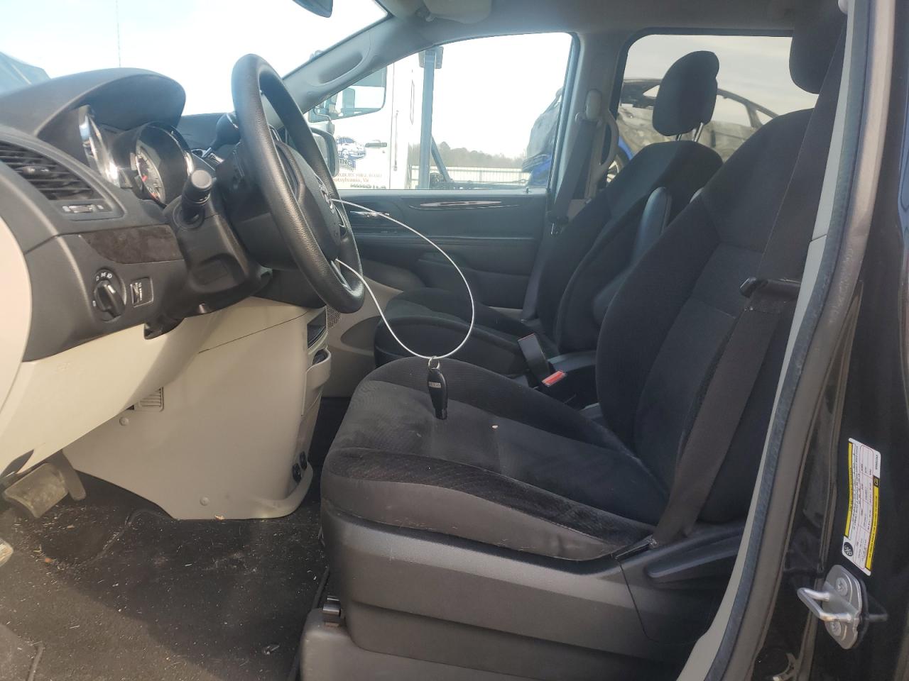 2019 Dodge Caravan - Image 7