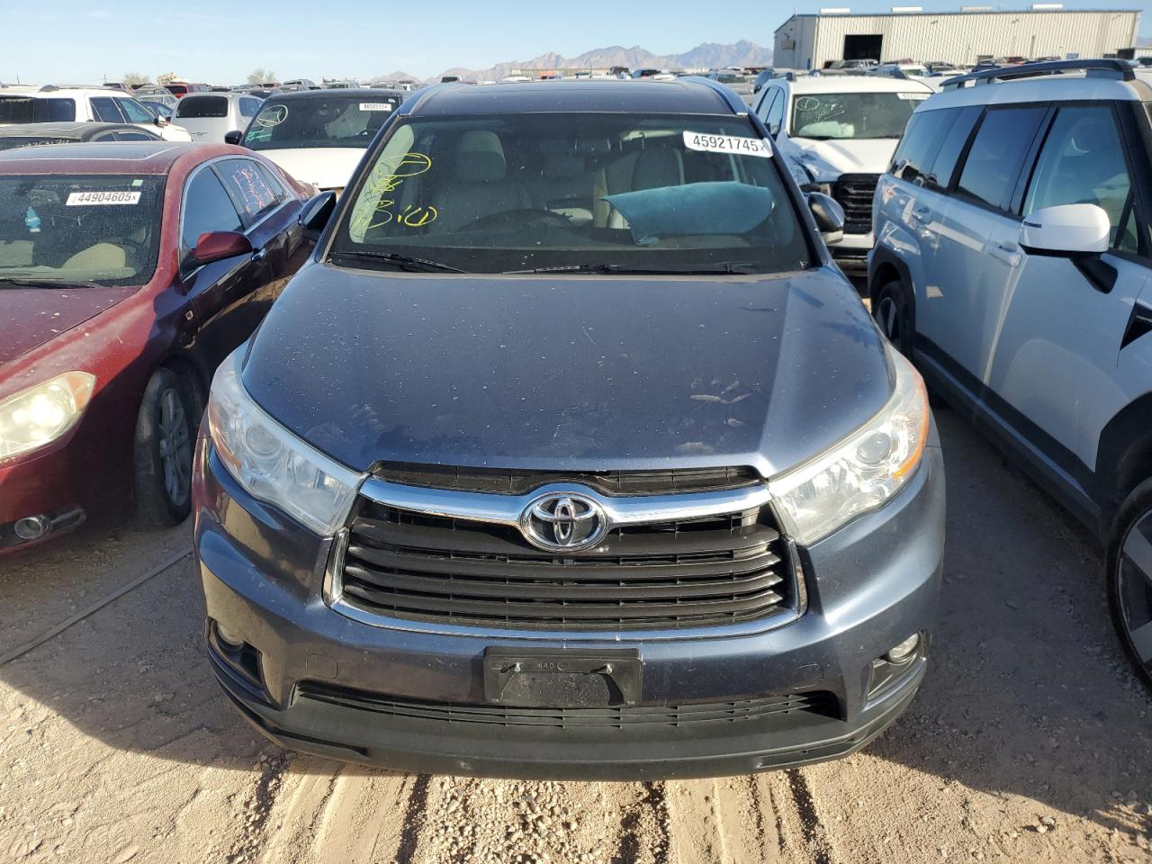 2014 Toyota Highlander - Image 5