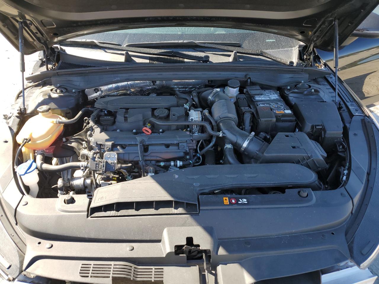 2024 Kia K5 - Image 11