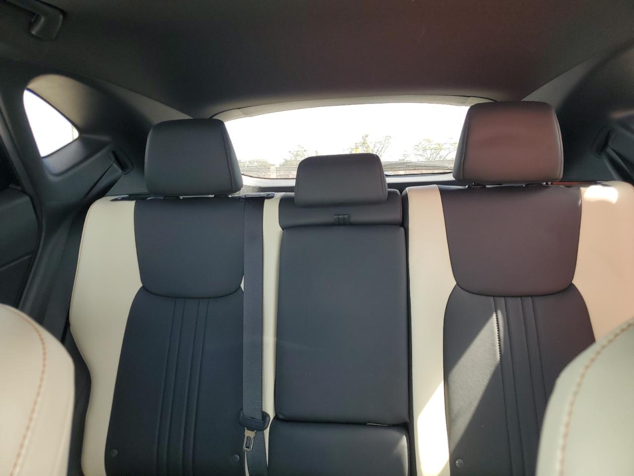 2023 Lexus NX - Image 10