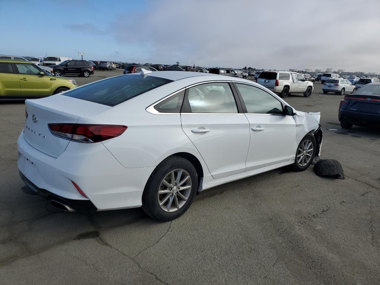 2018 Hyundai Sonata - Image 3