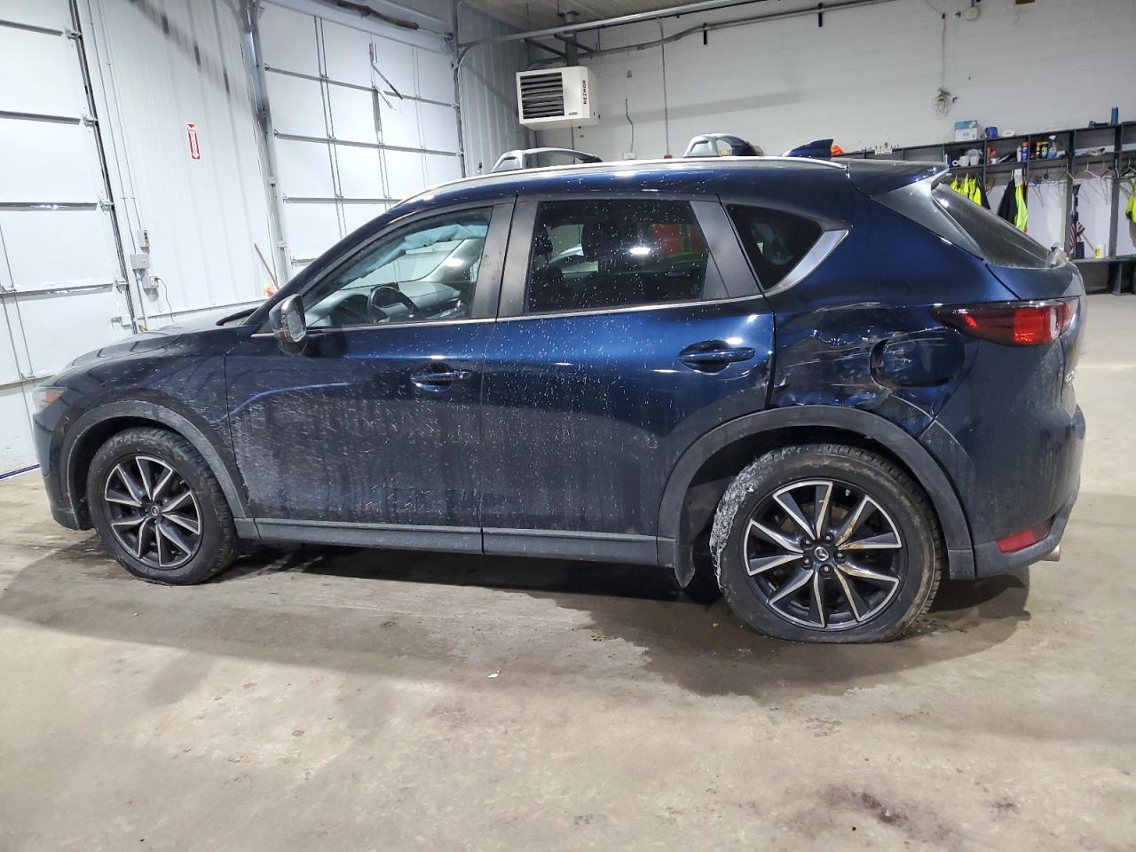 2018 Mazda CX-5 - Image 2