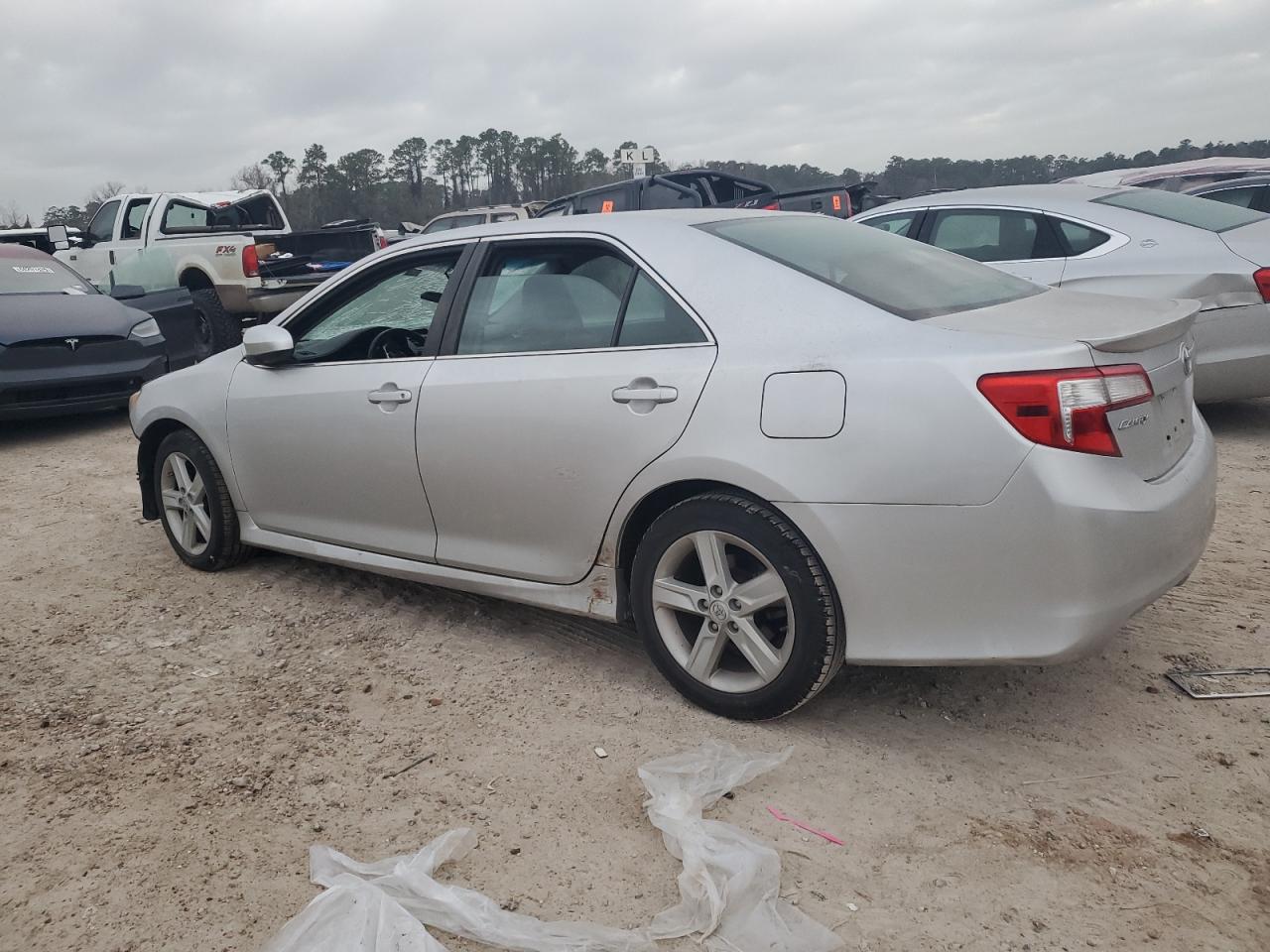 2013 Toyota Camry - Image 2
