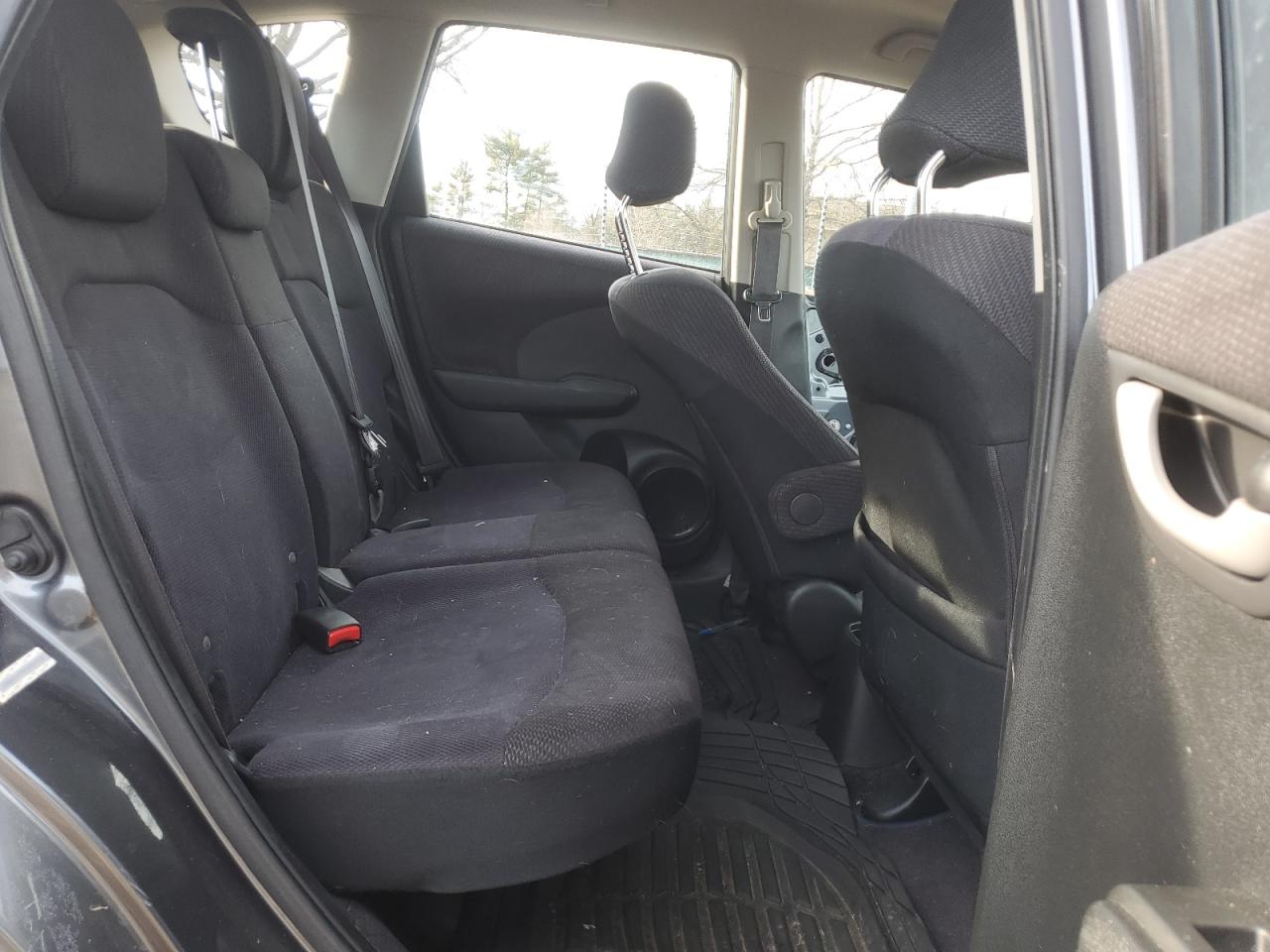 2012 Honda Fit - Image 10