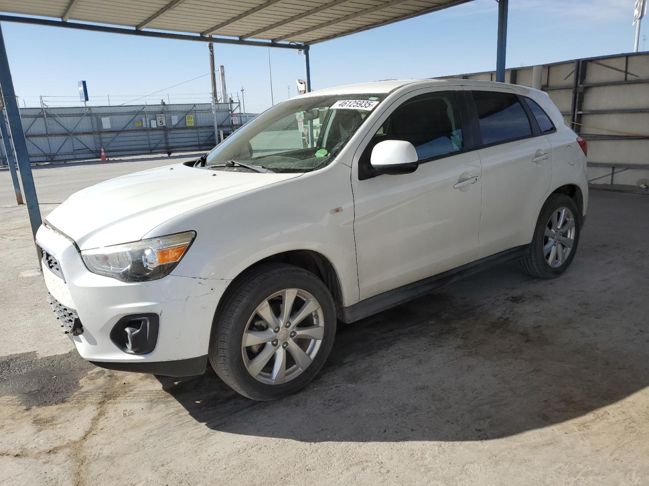 2015 Mitsubishi Outlander - Image 1