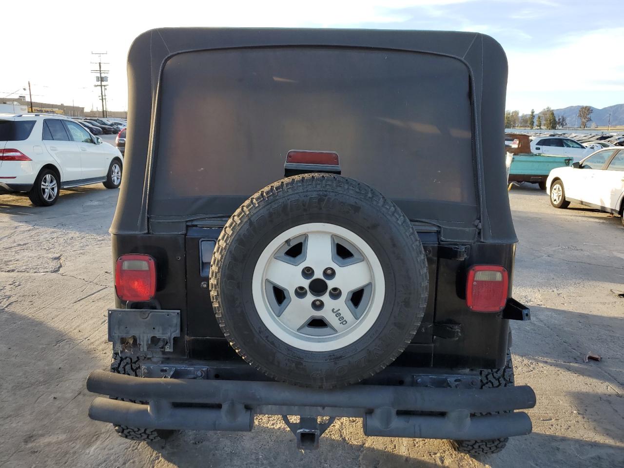 1995 Jeep Wrangler - Image 6