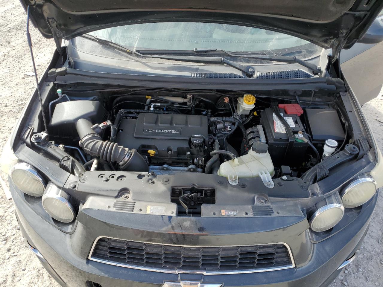 2015 Chevrolet Sonic - Image 13