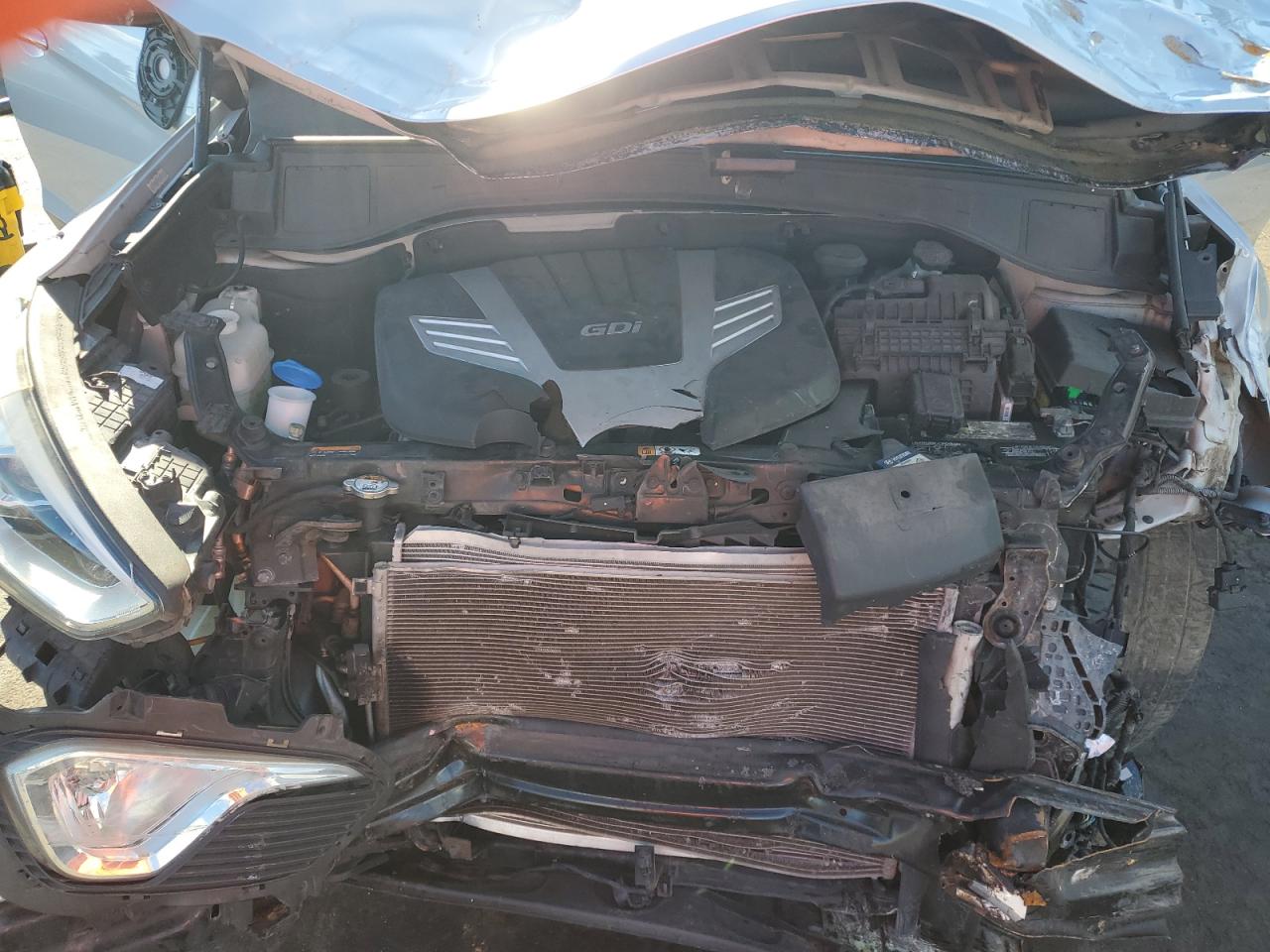 2014 Hyundai Santa Fe - Image 13