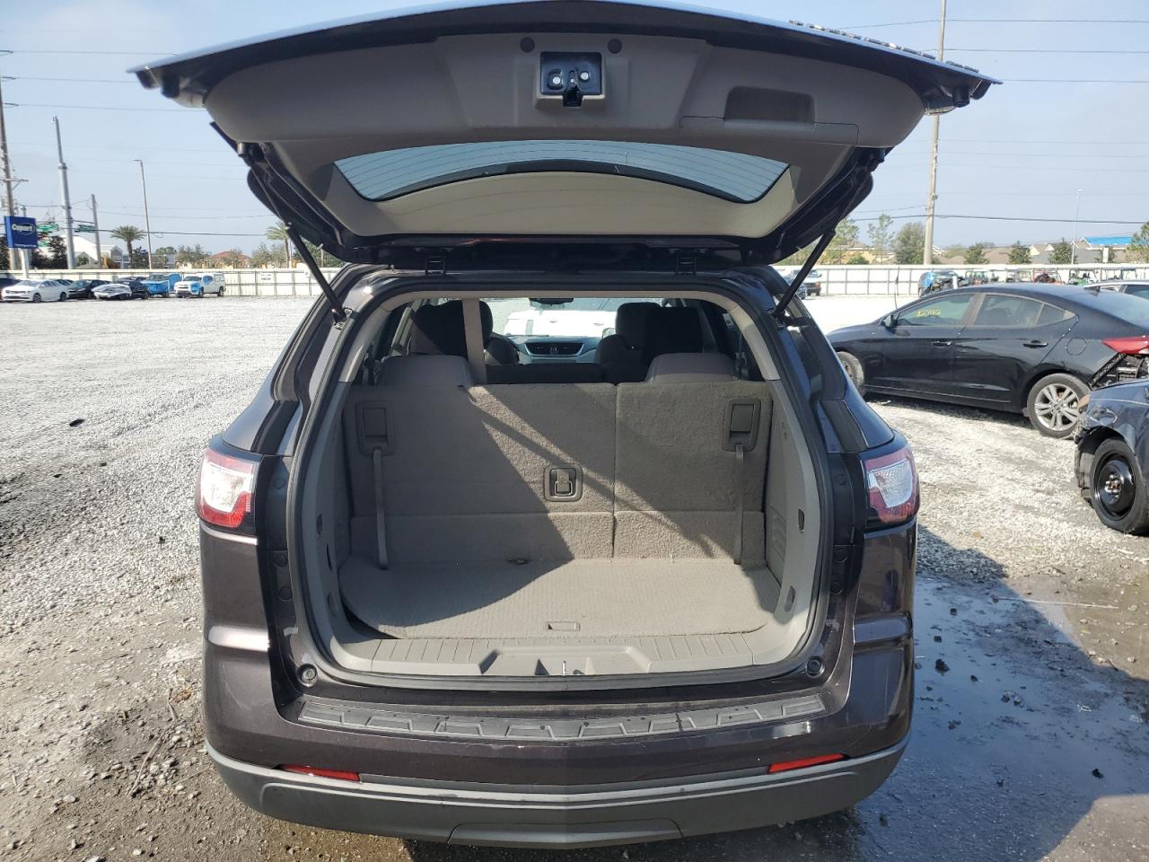 2015 Chevrolet Traverse - Image 6