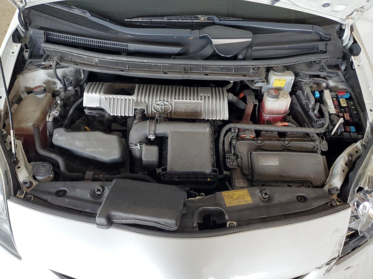 2015 Toyota Prius - Image 11