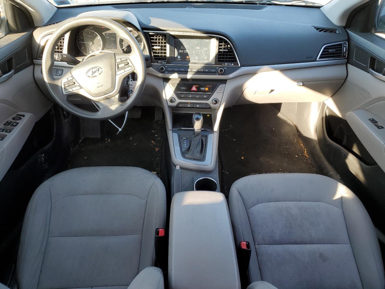 2017 Hyundai Elantra - Image 8