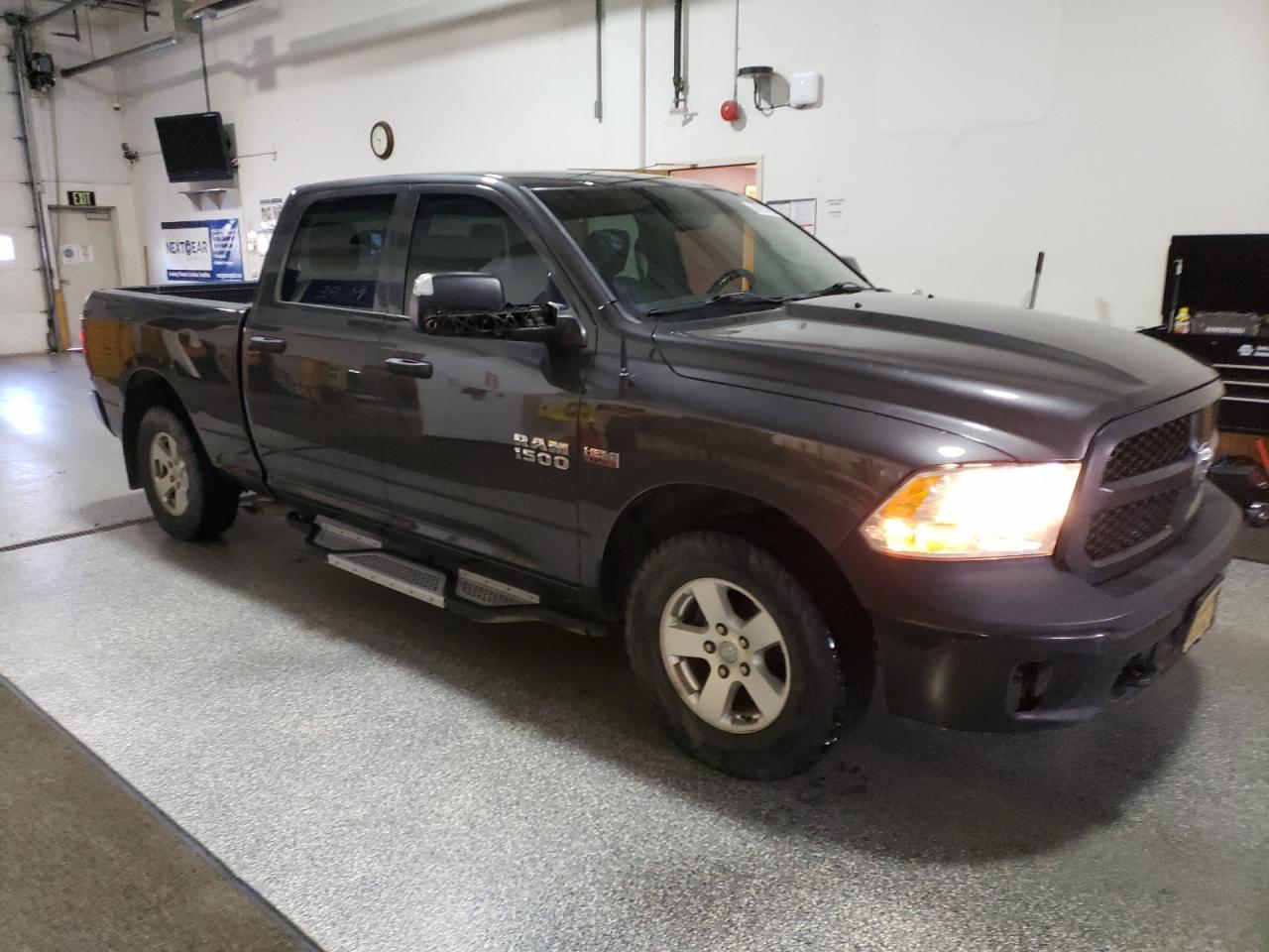 2016 RAM 1500 - Image 4