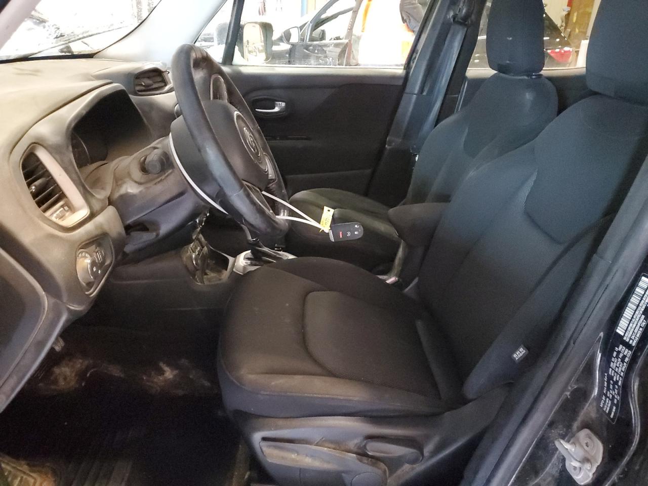 2017 Jeep Renegade - Image 7