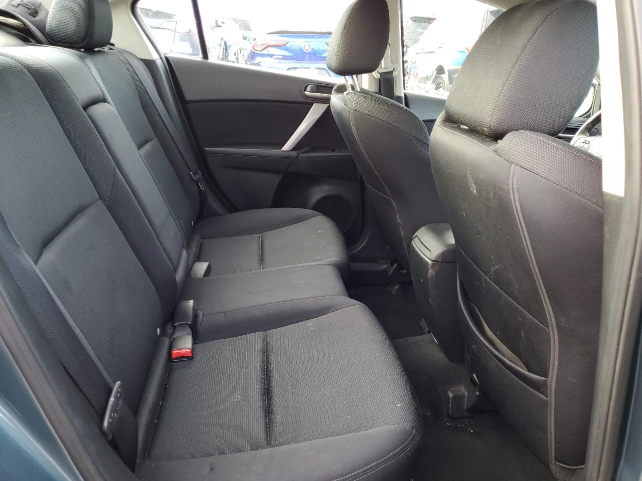2010 Mazda 3 - Image 10
