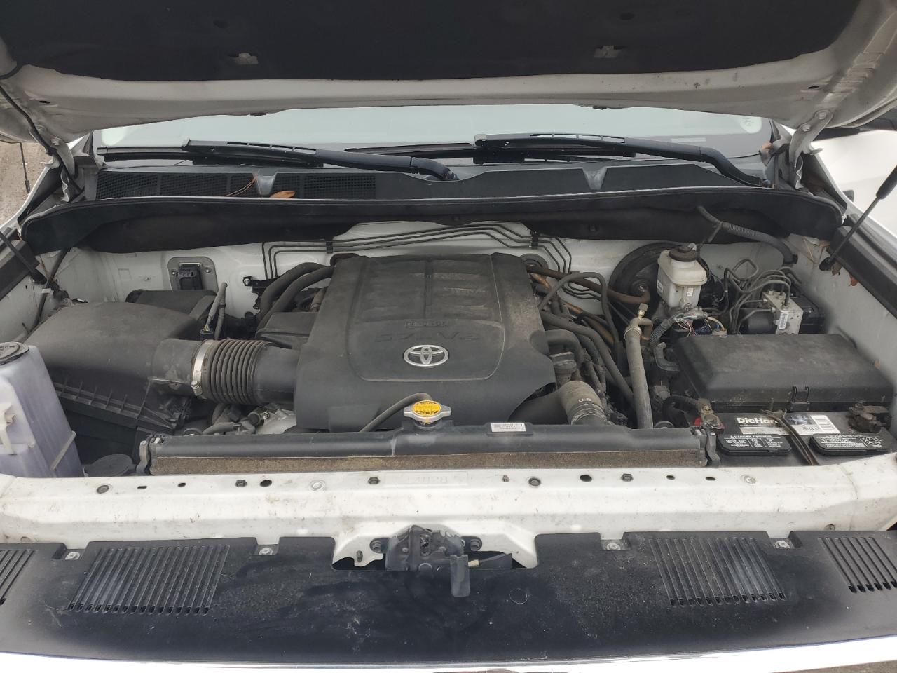 2017 Toyota Tundra - Image 11