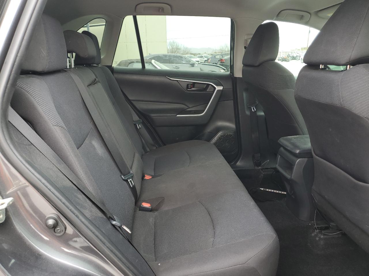 2020 Toyota RAV 4 - Image 11
