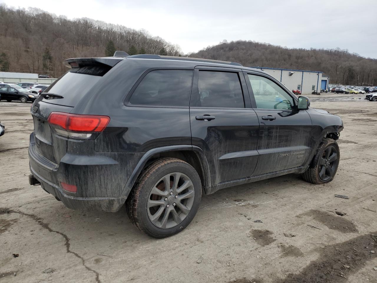 2016 Jeep Grand Cherokee - Image 3