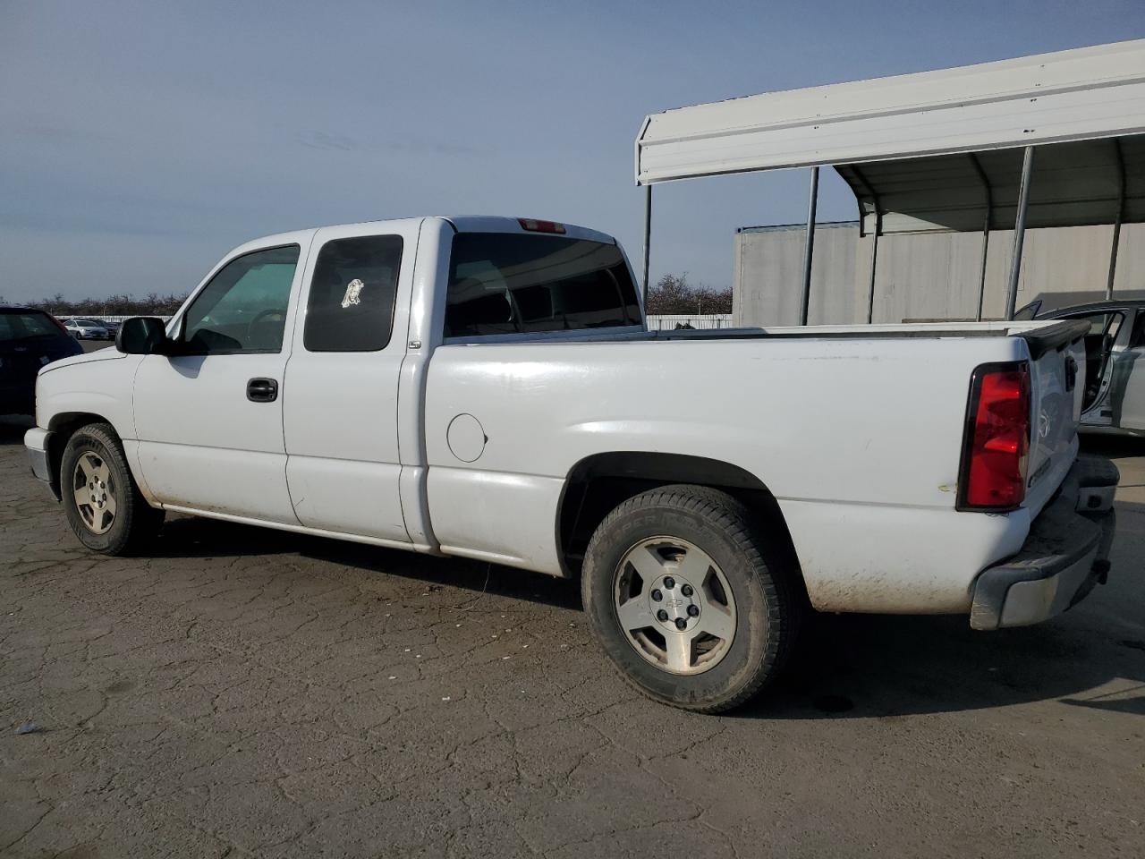2007 Chevrolet Silverado - Image 2
